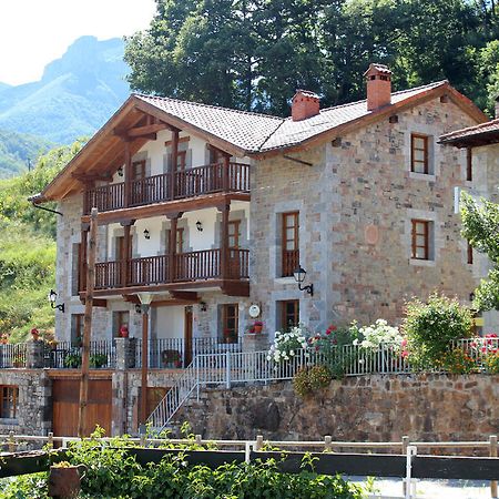 Posada Sobrevilla Espinama Eksteriør bilde